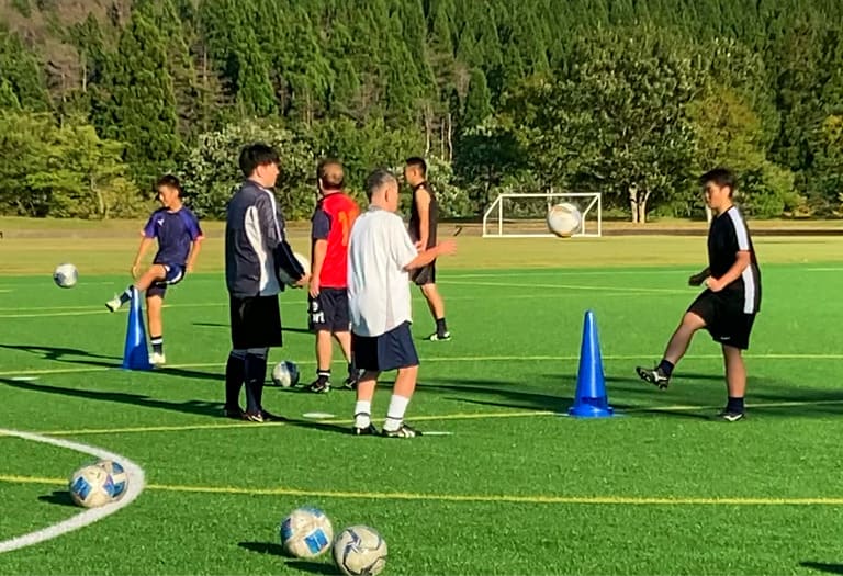知的障害サッカーチームの練習・試合風景